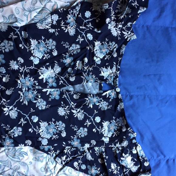 Ann Taylor Loft Blouse - Picture 2 of 3